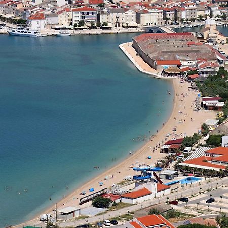 Apartments By The Sea Pag - 16100 Pag Town Exterior foto