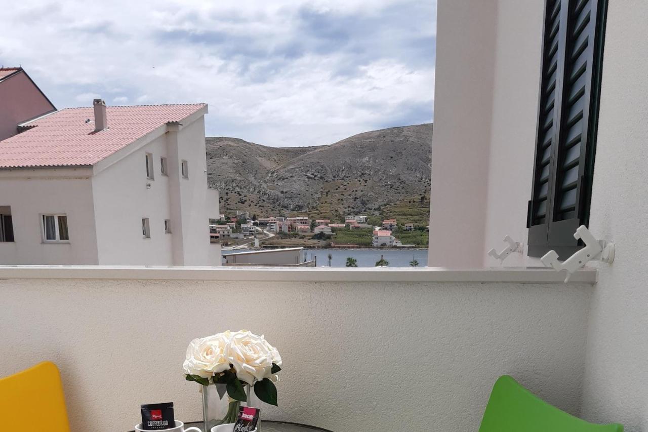 Apartments By The Sea Pag - 16100 Pag Town Exterior foto